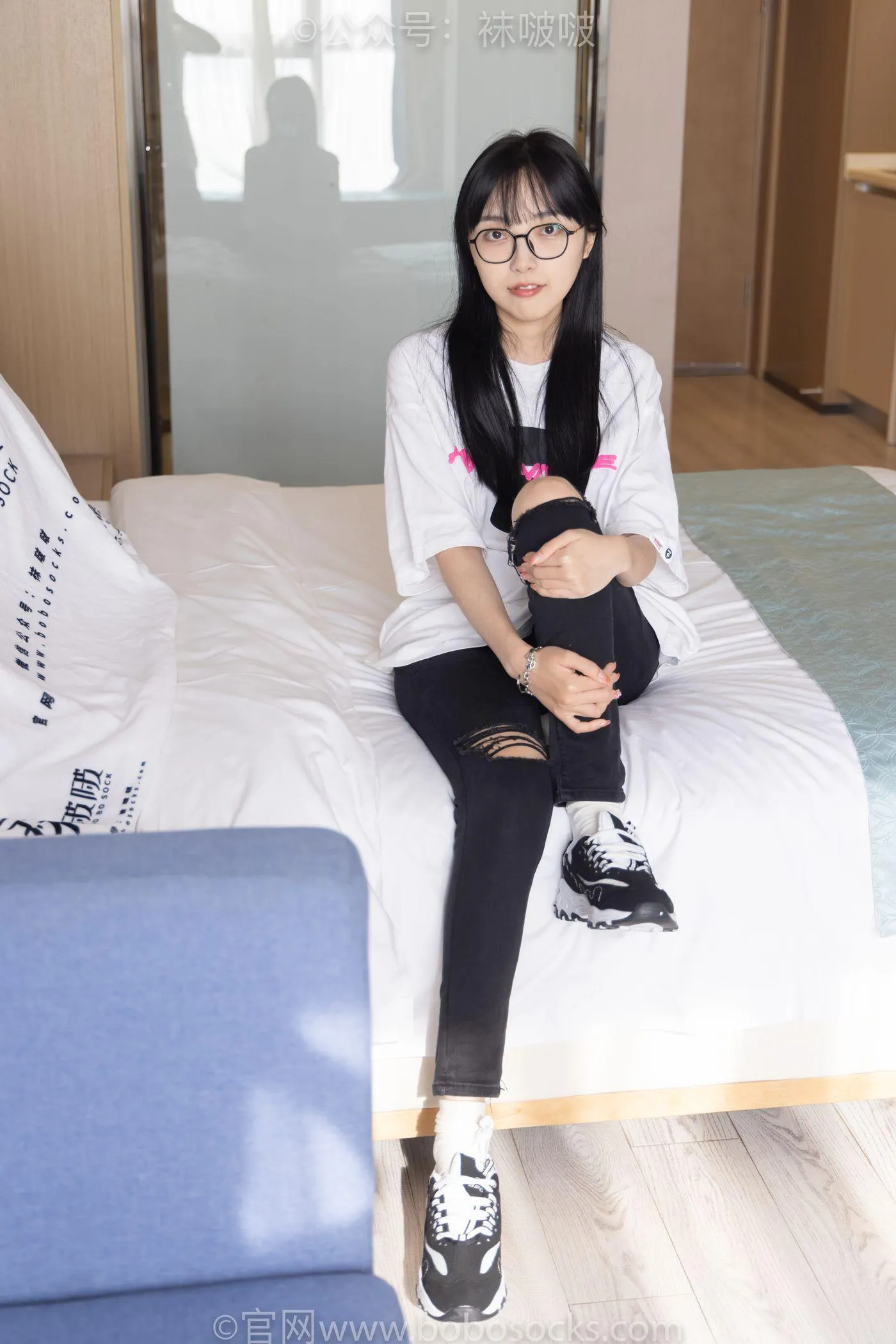 [BoBoSocks袜啵啵]NO.055 稚予-斯凯奇运动鞋、白棉袜、黑棉袜 [139P]插图9